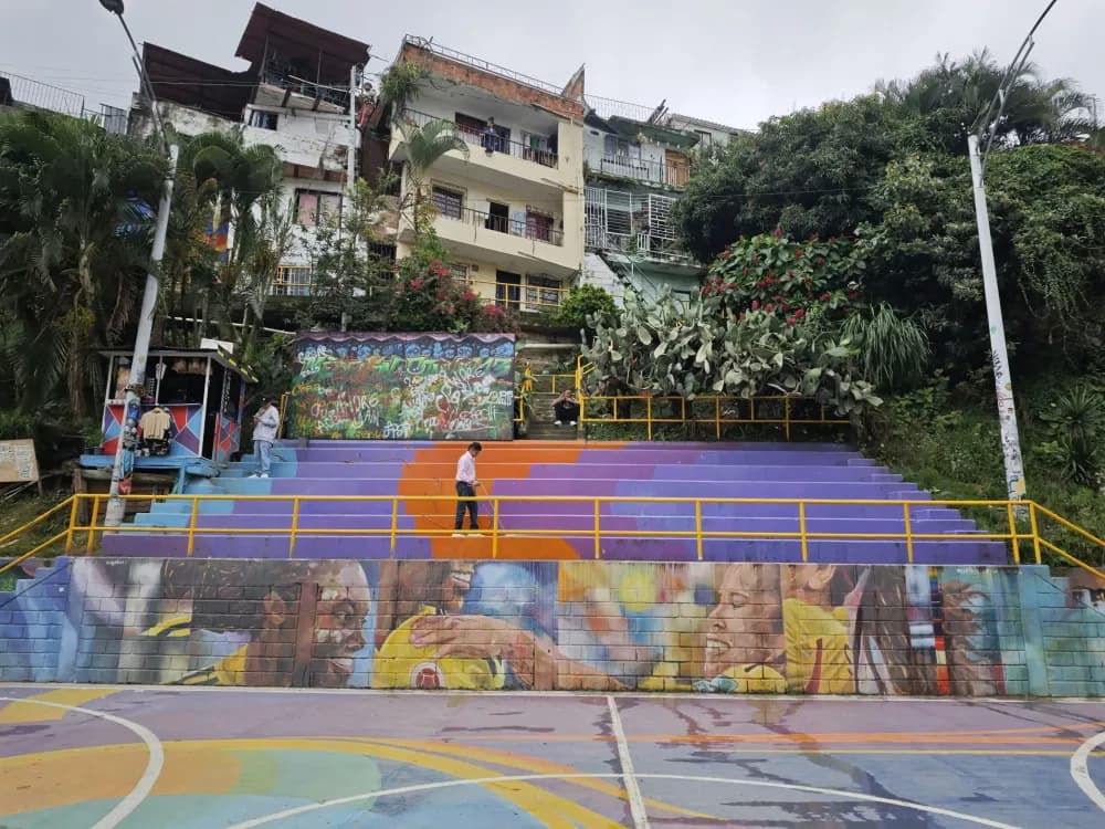 Colombia Proyecta Récord de Turismo en 2025: Lo Que Significa para Hoteles y Airbnb