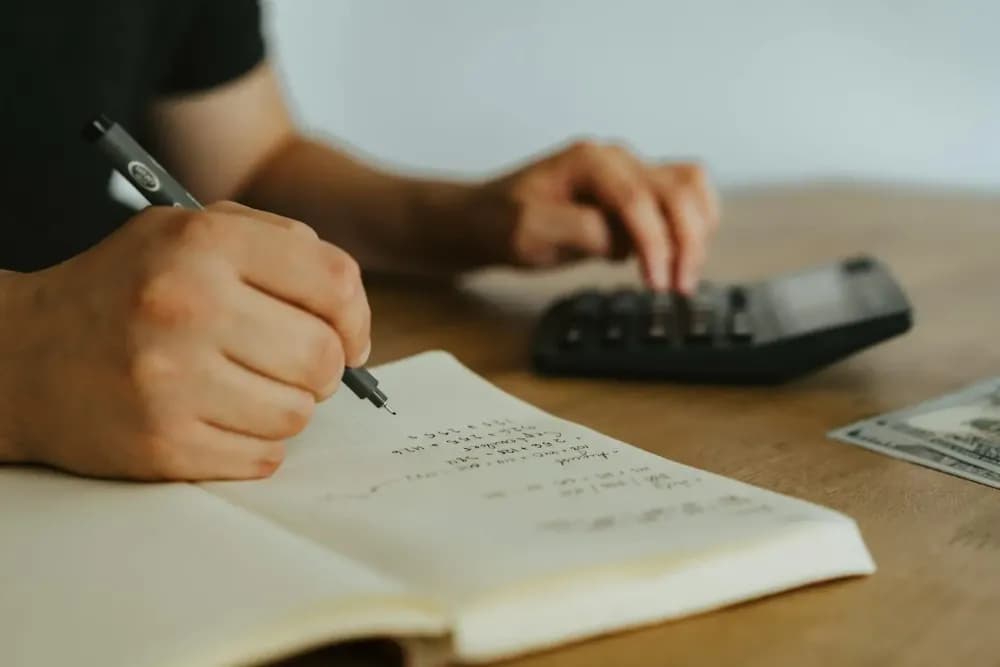 Cómo Aumentar tus Ingresos como Anfitrión: Finanzas Inteligentes