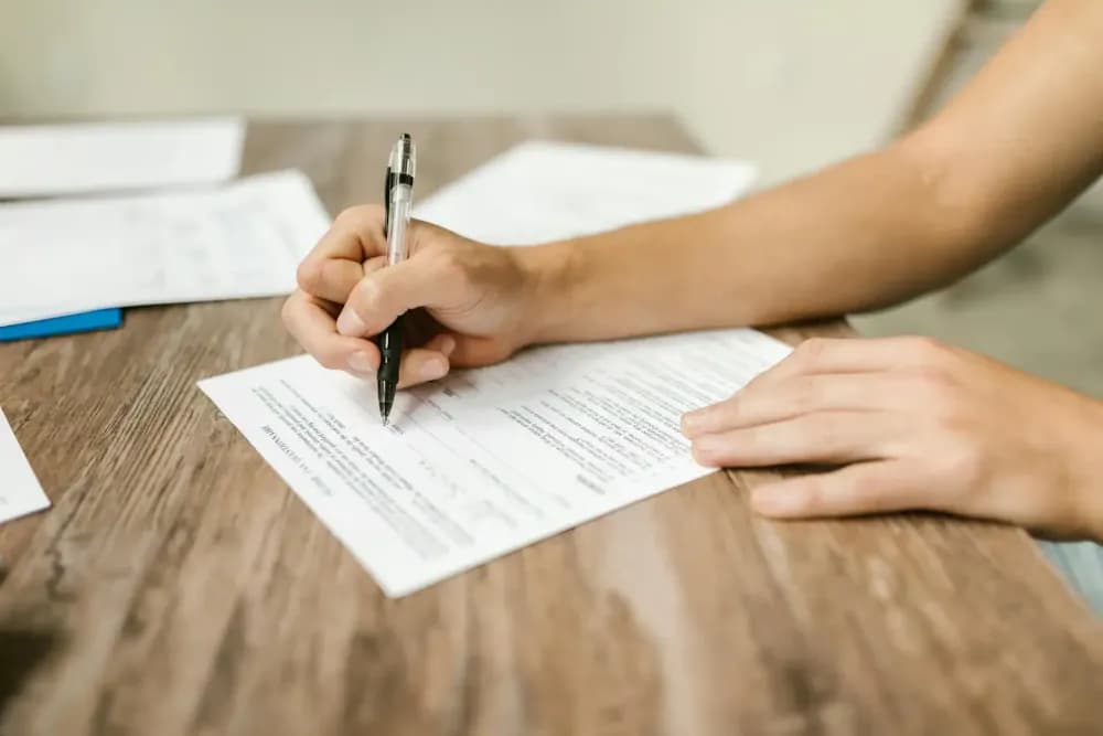 Requisitos legales para arrendar en plataformas como Airbnb si vives en un conjunto residencial en Colombia